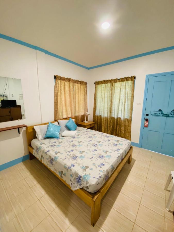 Uptown Guesthouse Siquijor Rum bild